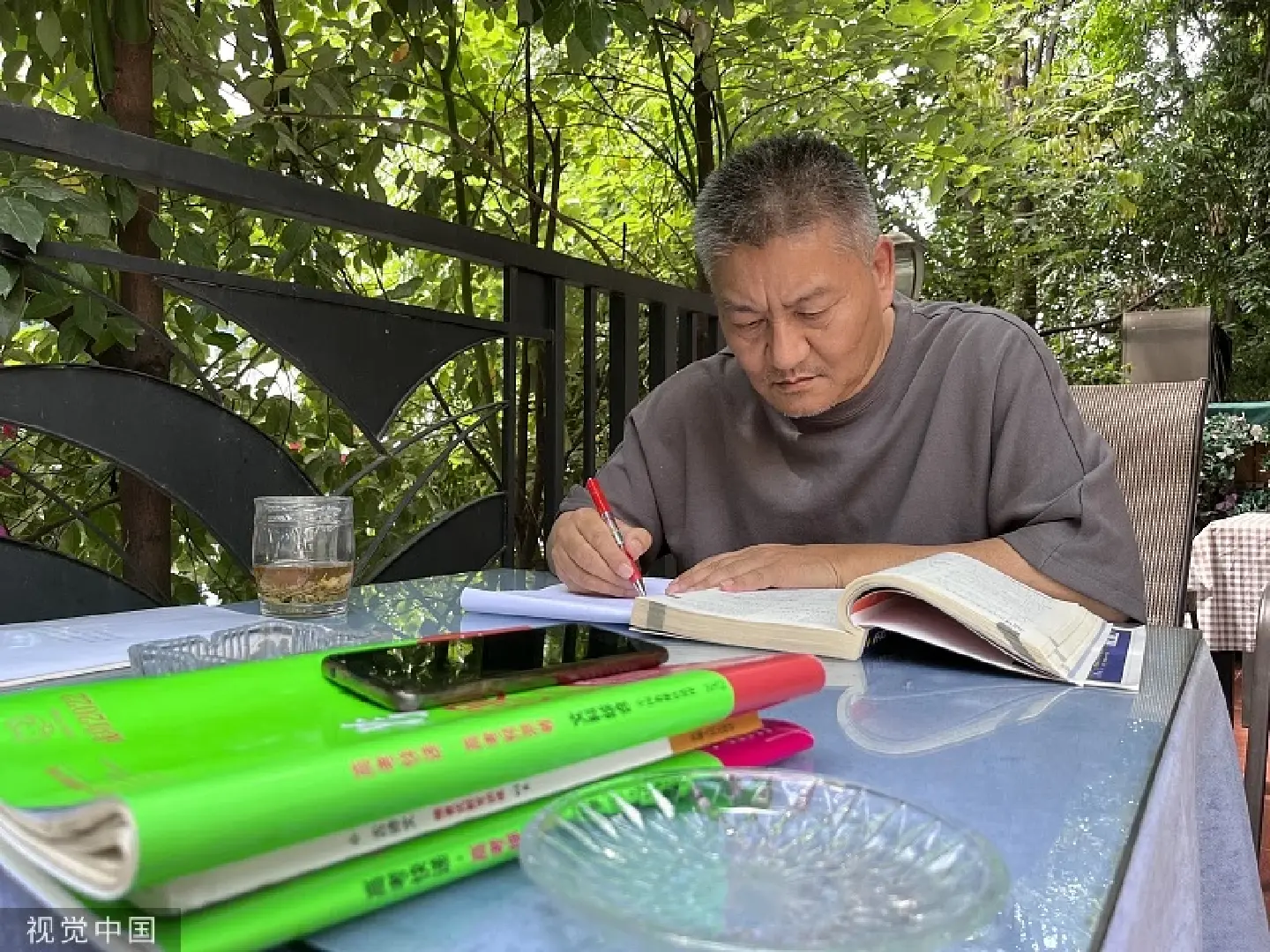 Man to sit gaokao for 27th time to realize his dream Man to sit gaokao for 27th time to realize his dream