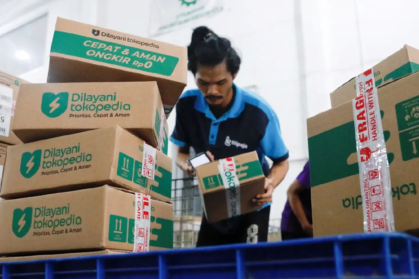 Indonesia accounted for over half of online purchases in Southeast Asia in 2022 Indonesia accounted for over half of online purchases in Southeast Asia in 2022