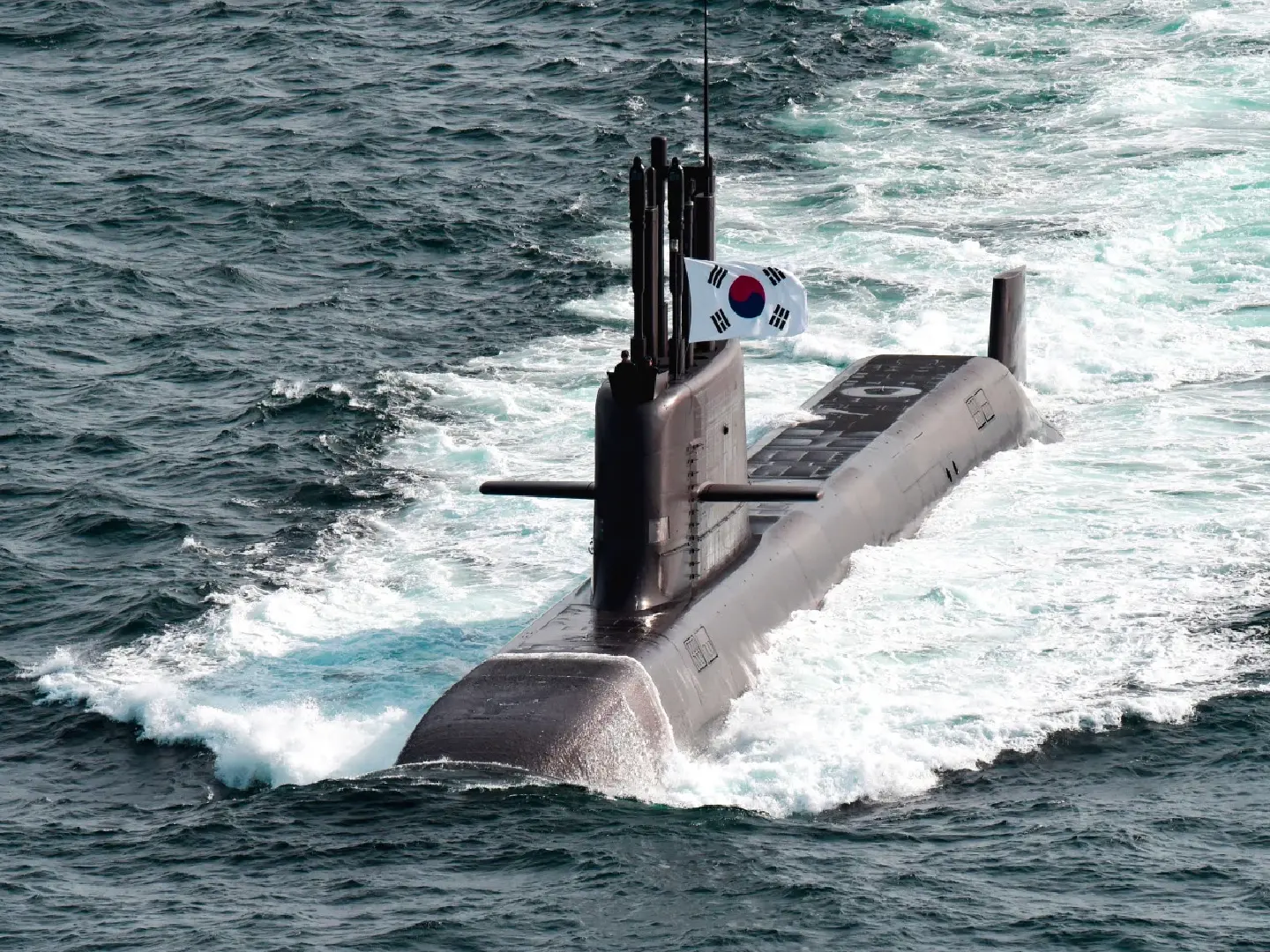 Women to serve on South Korean submarines from 2024 Women to serve on South Korean submarines from 2024