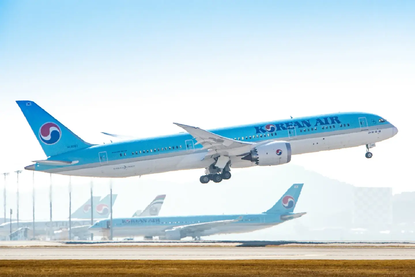South Korean Airlines cut flights to China amid lukewarm demand South Korean Airlines cut flights to China amid lukewarm demand