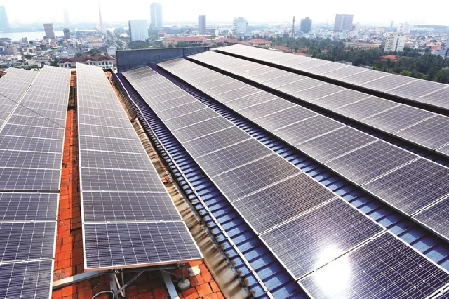 Vietnam proposes incentives for installation of roof-top power systems