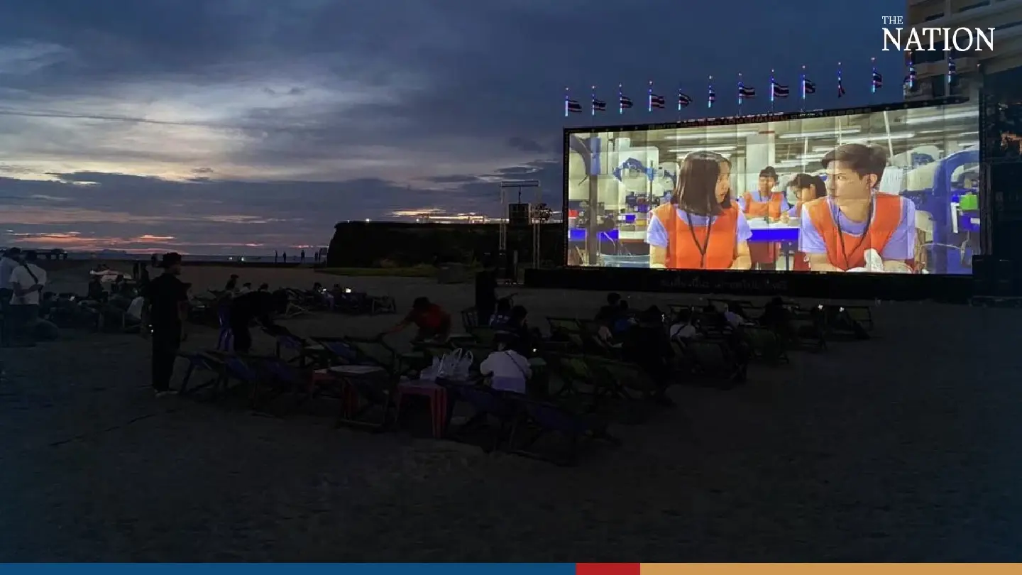 Pattaya beach lays out a free feast for movie buffs