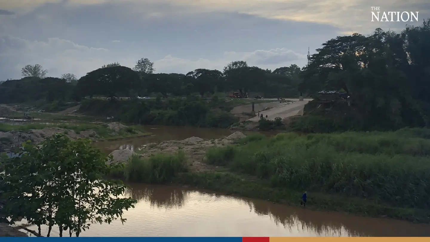 Shwe Kokko people snap up generators after Thailand cuts power to border crime hub Shwe Kokko people snap up generators after Thailand cuts power to border crime hub