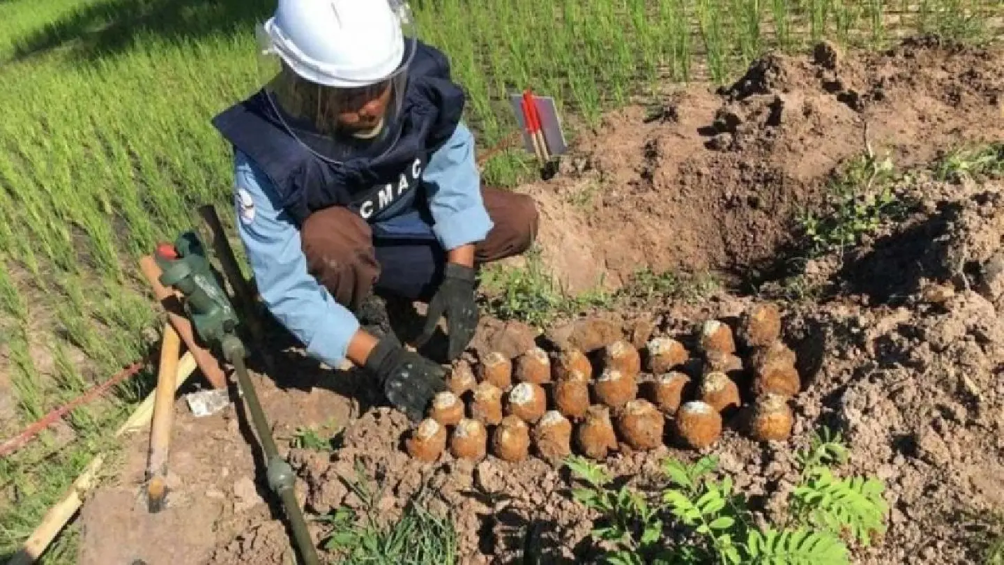 Cambodia joins in outcry over US cluster bomb supply to Ukraine Cambodia joins in outcry over US cluster bomb supply to Ukraine
