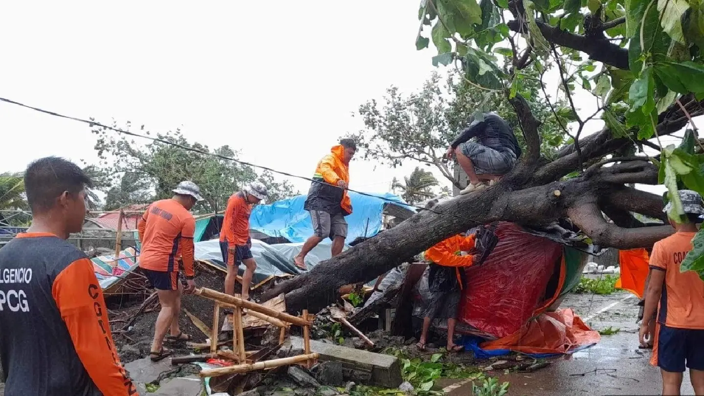 Philippines starts rescue, clean-up operations in aftermath of super typhoon Doksuri
