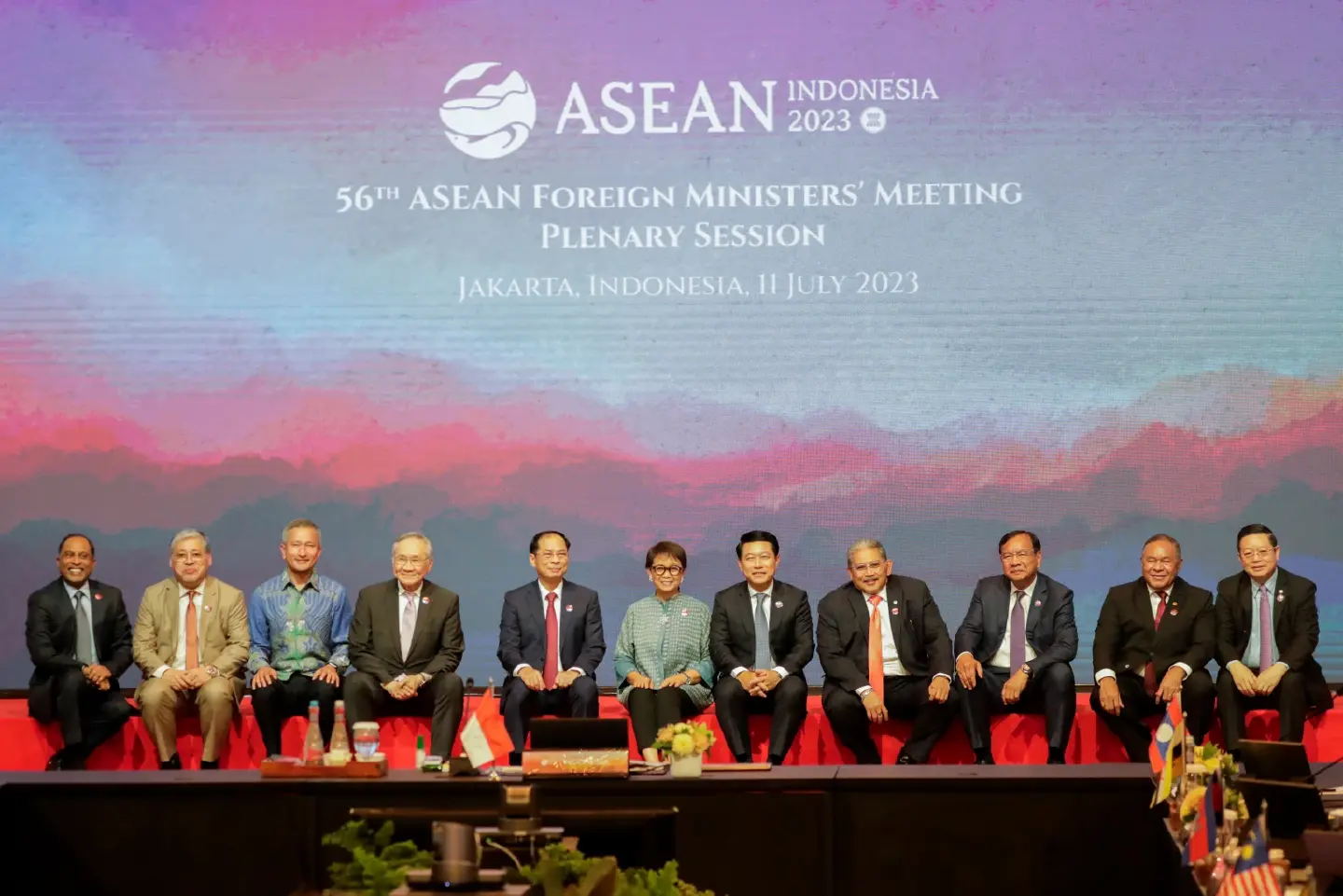 Myanmar violence and South China Sea disputes to dominate Asean talks Myanmar violence and South China Sea disputes to dominate Asean talks
