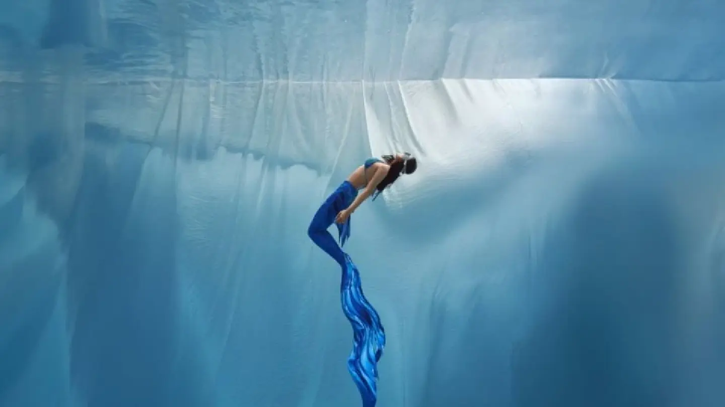 ‘Dive into fantasy’: Korean aquaphiles turn to art of mermaiding