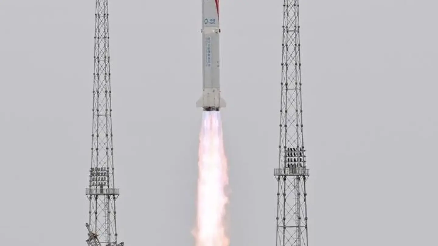 China sends world’s first methane rocket into orbit China sends world’s first methane rocket into orbit