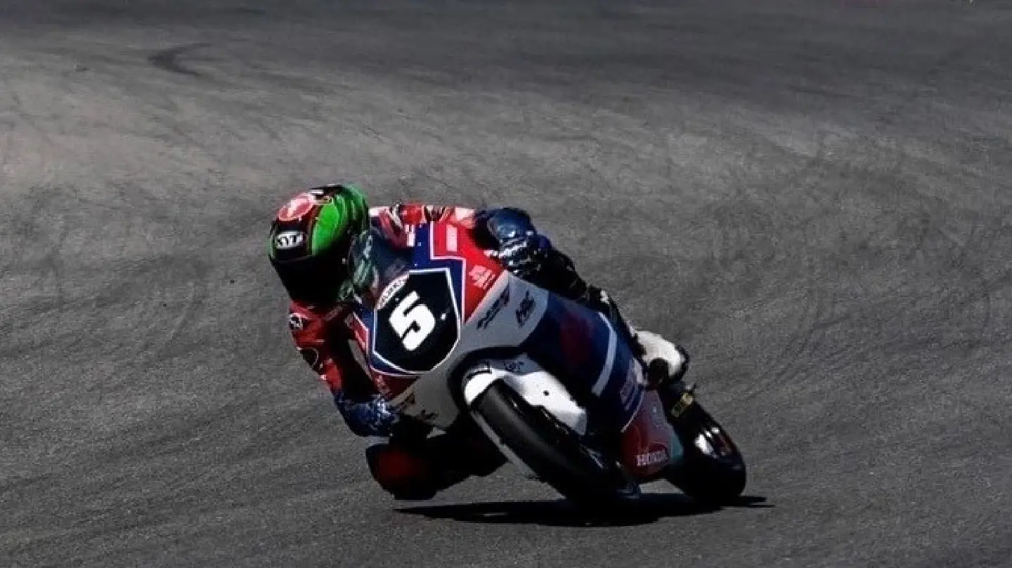 "Tatchakorn Buasri" 2nd in the FIM JuniorGP World Championship