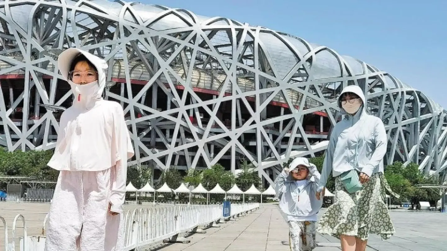 ‘Facekini’ sales sizzle as China’s temperatures soar