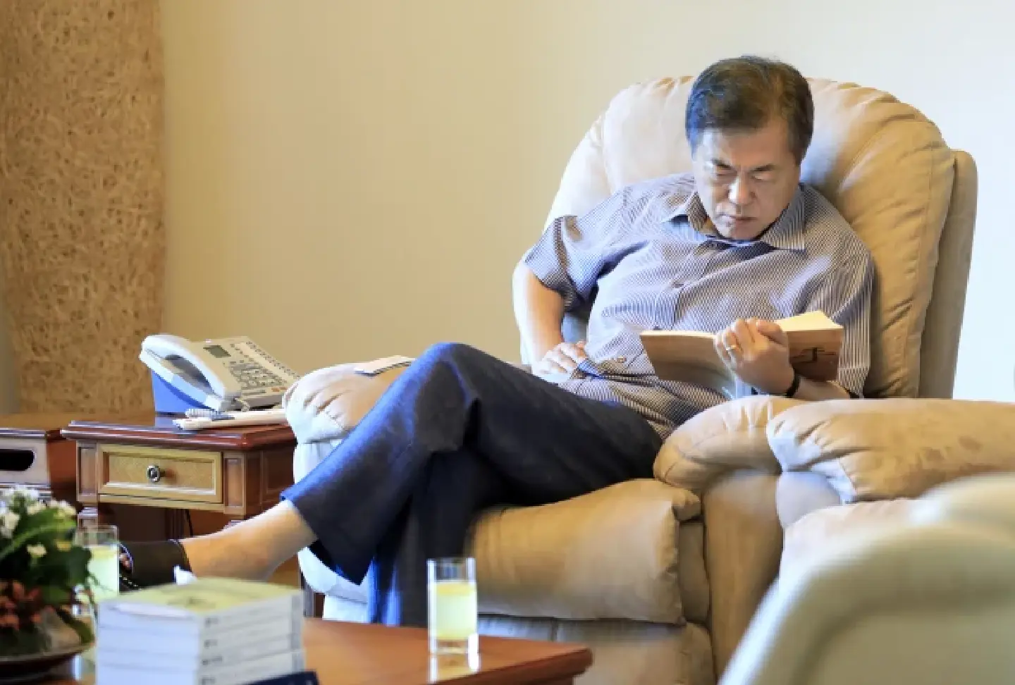Retreats and reads: Glimpse into Korean presidential summers Retreats and reads: Glimpse into Korean presidential summers