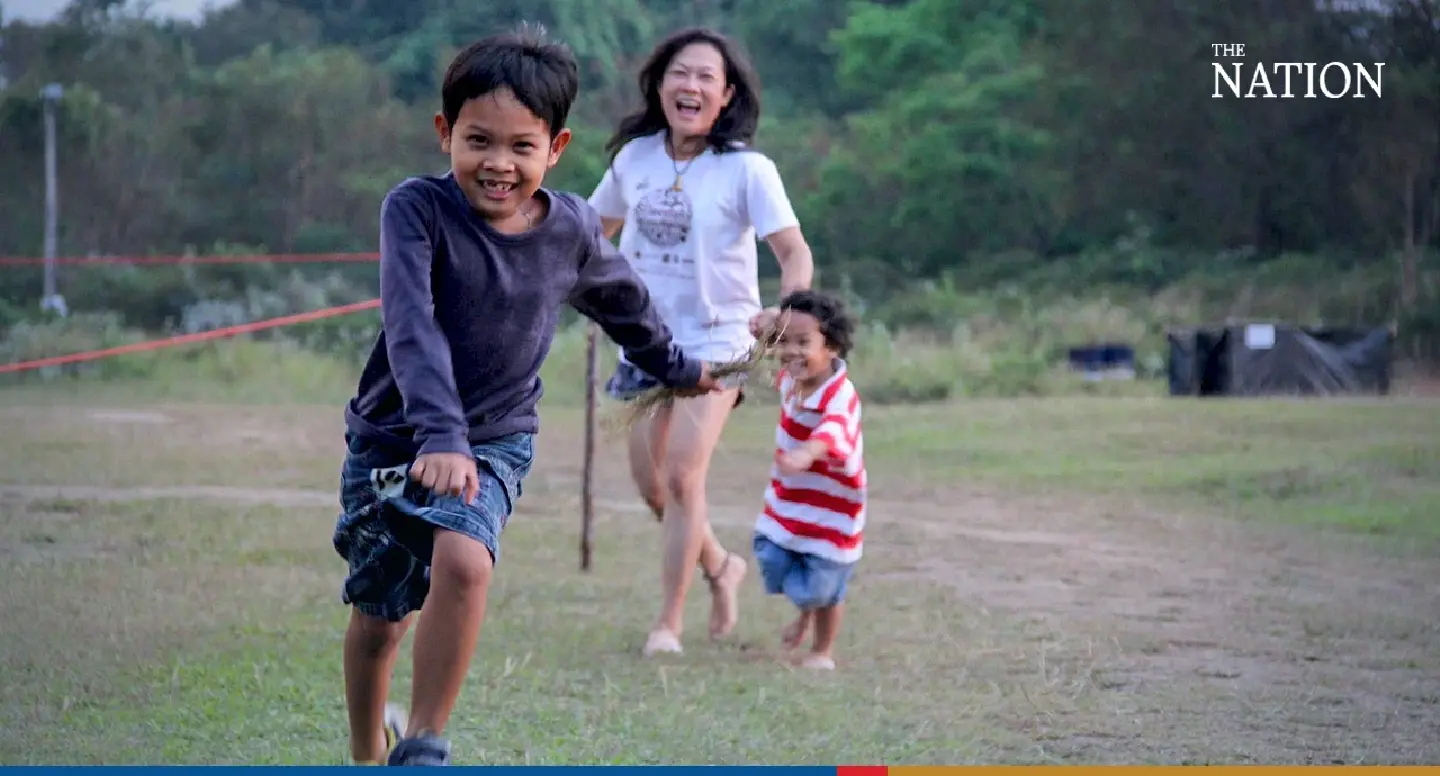 A woman explains how positivity helped her overcome trials of single motherhood
