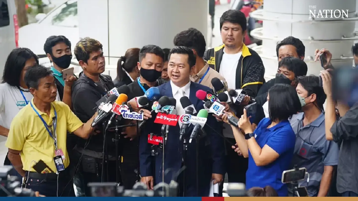 Srettha sues Chuwit for THB500 million damages over tax evasion allegation Srettha sues Chuwit for THB500 million damages over tax evasion allegation