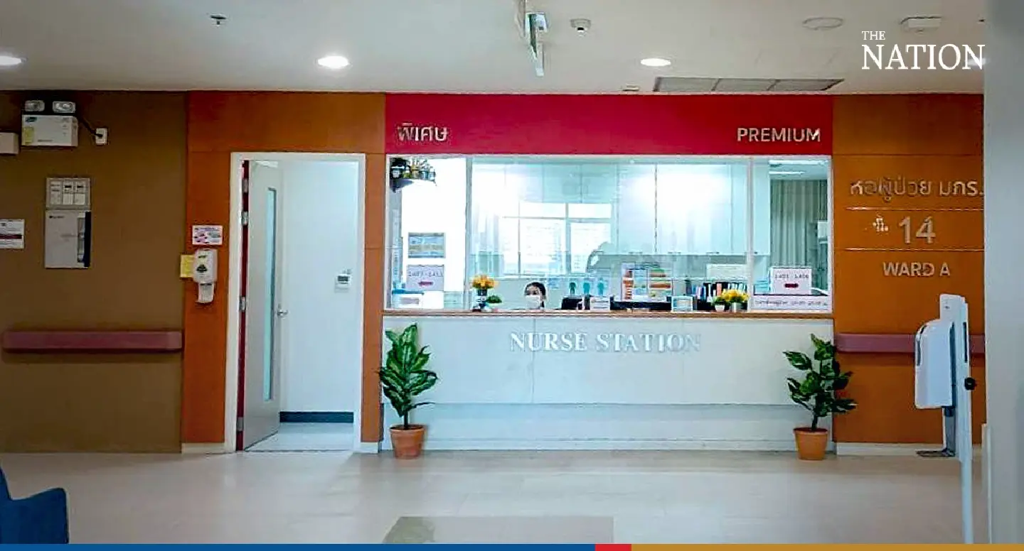 Thaksin gets VIP treatment at hospital, no police security presence seen