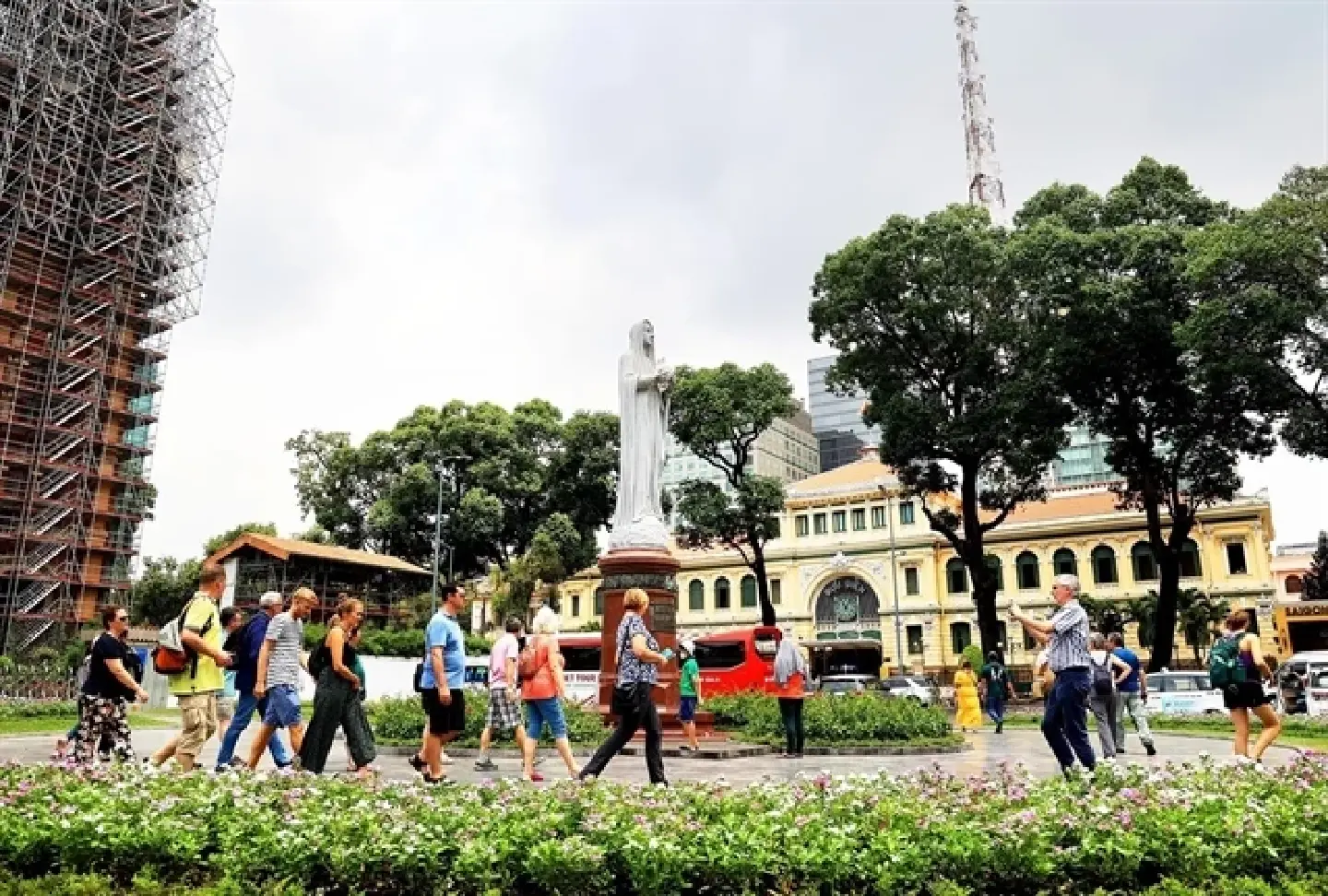 Foreign arrivals in Vietnam nearly reach annual target by August Foreign arrivals in Vietnam nearly reach annual target by August