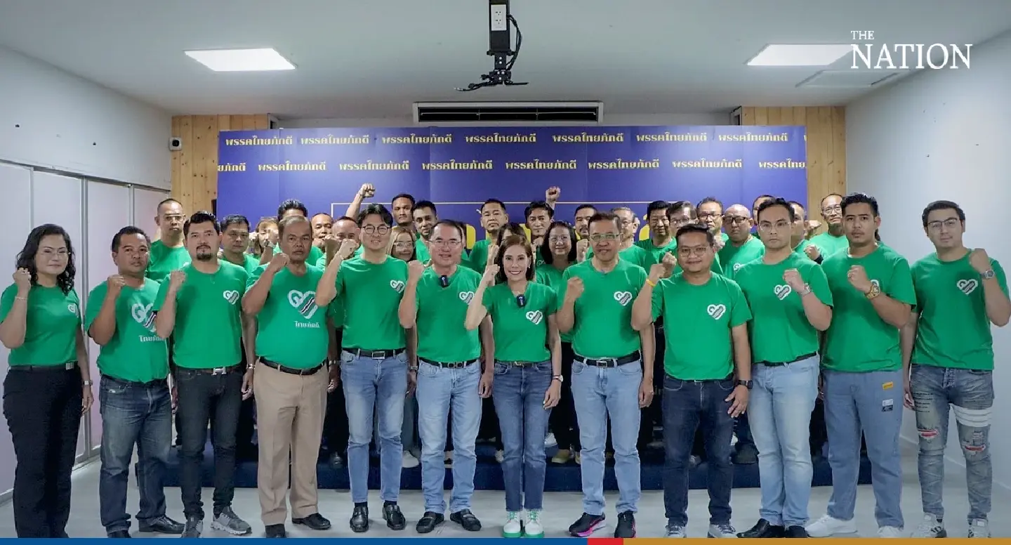 Thai Pakdee Party dismisses royal pardon, insists Thaksin be punished over lese majeste