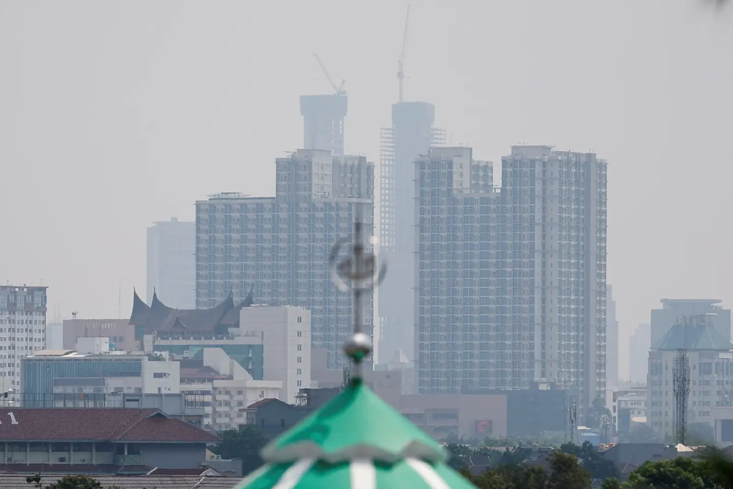 Jakarta opts for remote working, learning to curb pollution Jakarta opts for remote working, learning to curb pollution