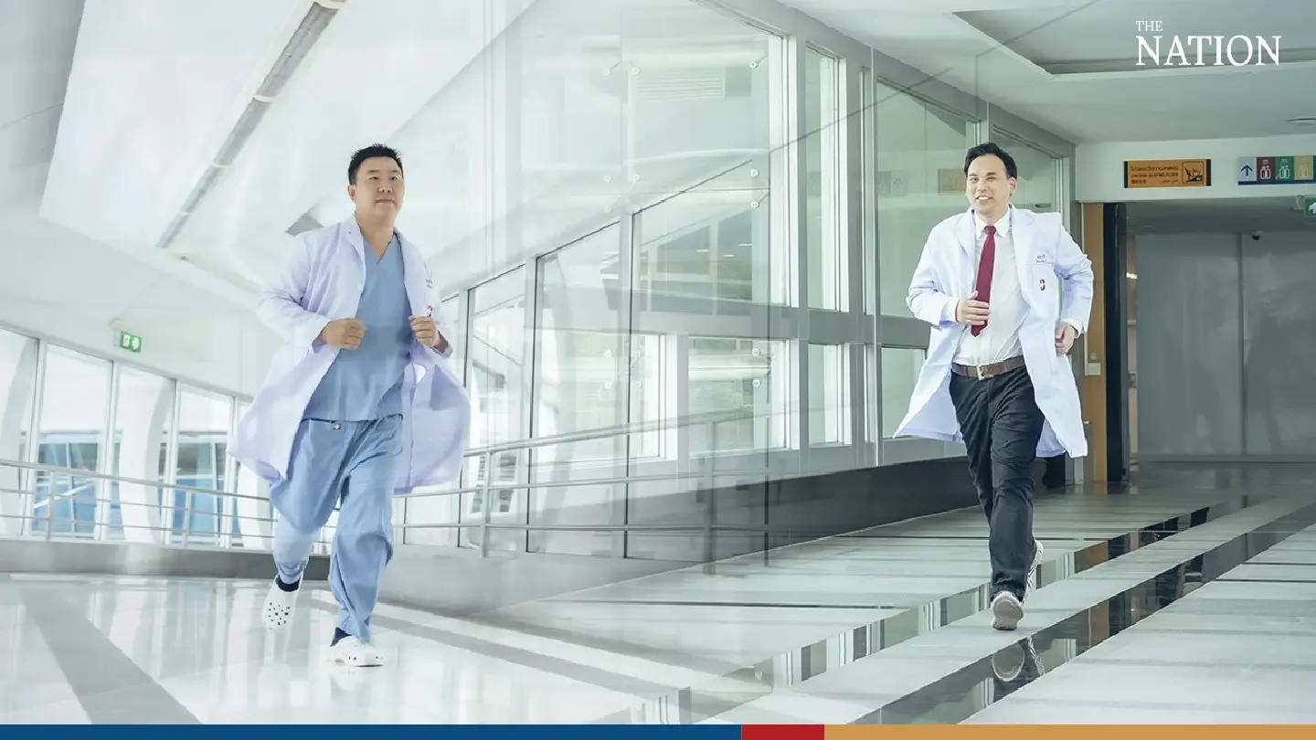 “Doctor Padungkiat and Assistant Professor Doctor Sira”, two surgeons who elevate treatment of lung diseases for Thai society “Doctor Padungkiat and Assistant Professor Doctor Sira”, two surgeons who elevate treatment of lung diseases for Thai society