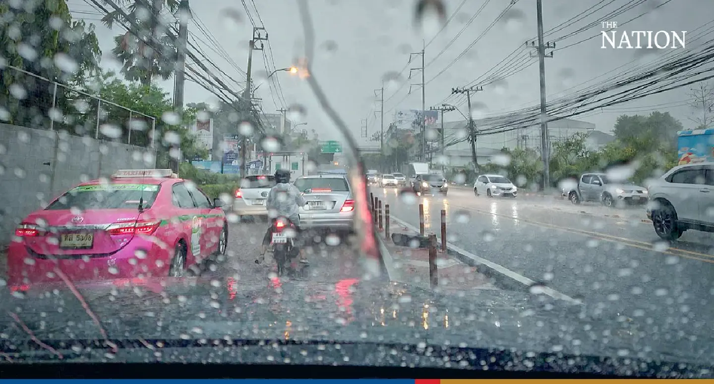 Downpours continue for 50 provinces Downpours continue for 50 provinces