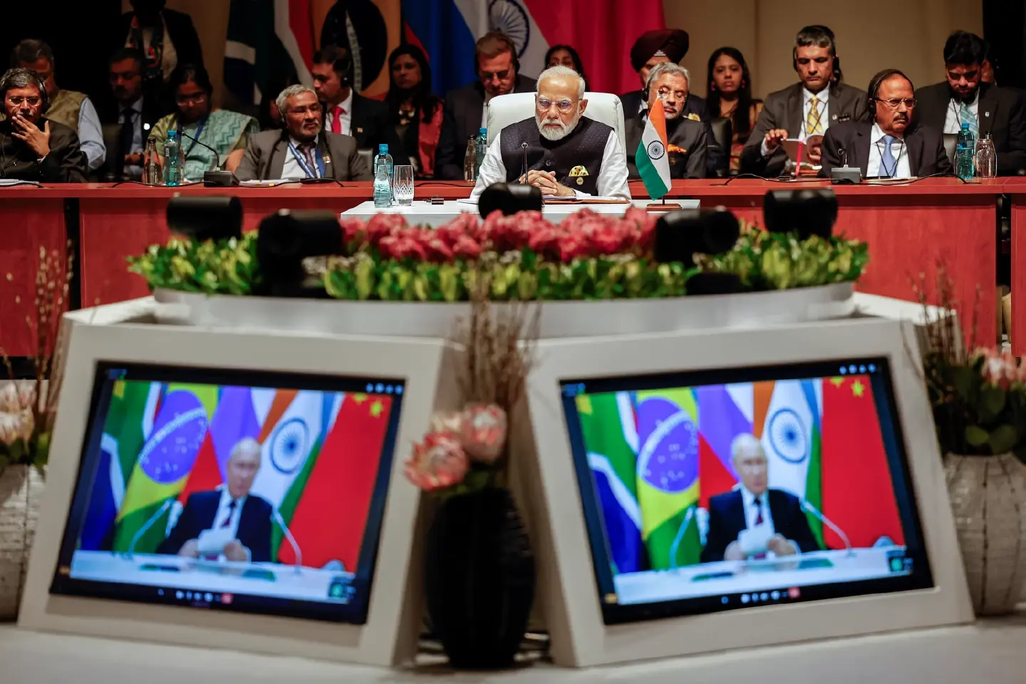 Geopolitical ramifications of India's Shifting Alliances – Straddling Russia or the West? Geopolitical ramifications of India's Shifting Alliances – Straddling Russia or the West?