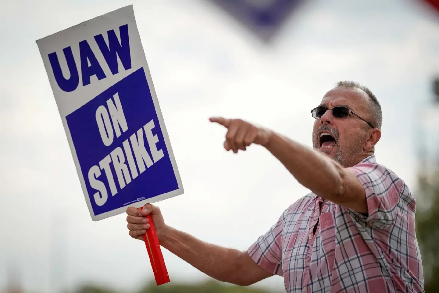 US auto workers target Detroit Three plants for historic strike