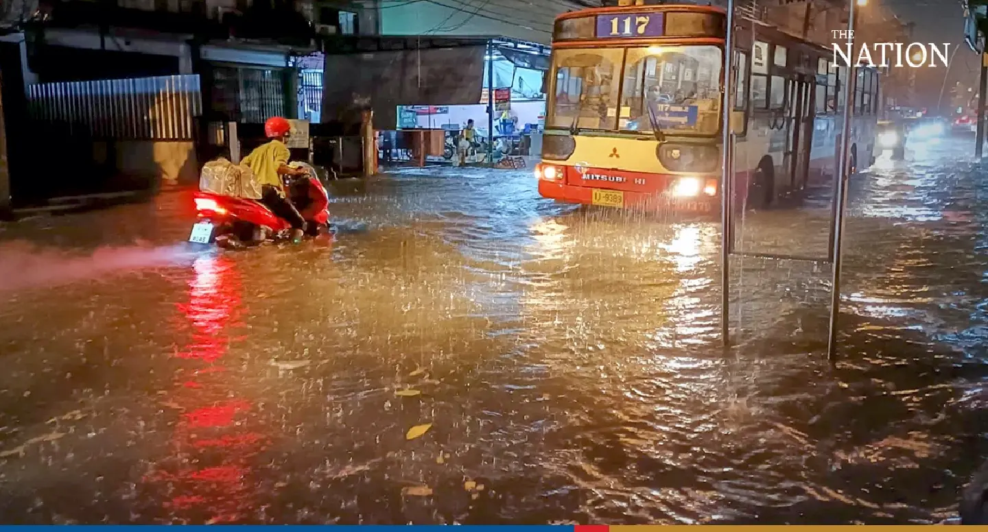Weather: heavy downpours continue Weather: heavy downpours continue
