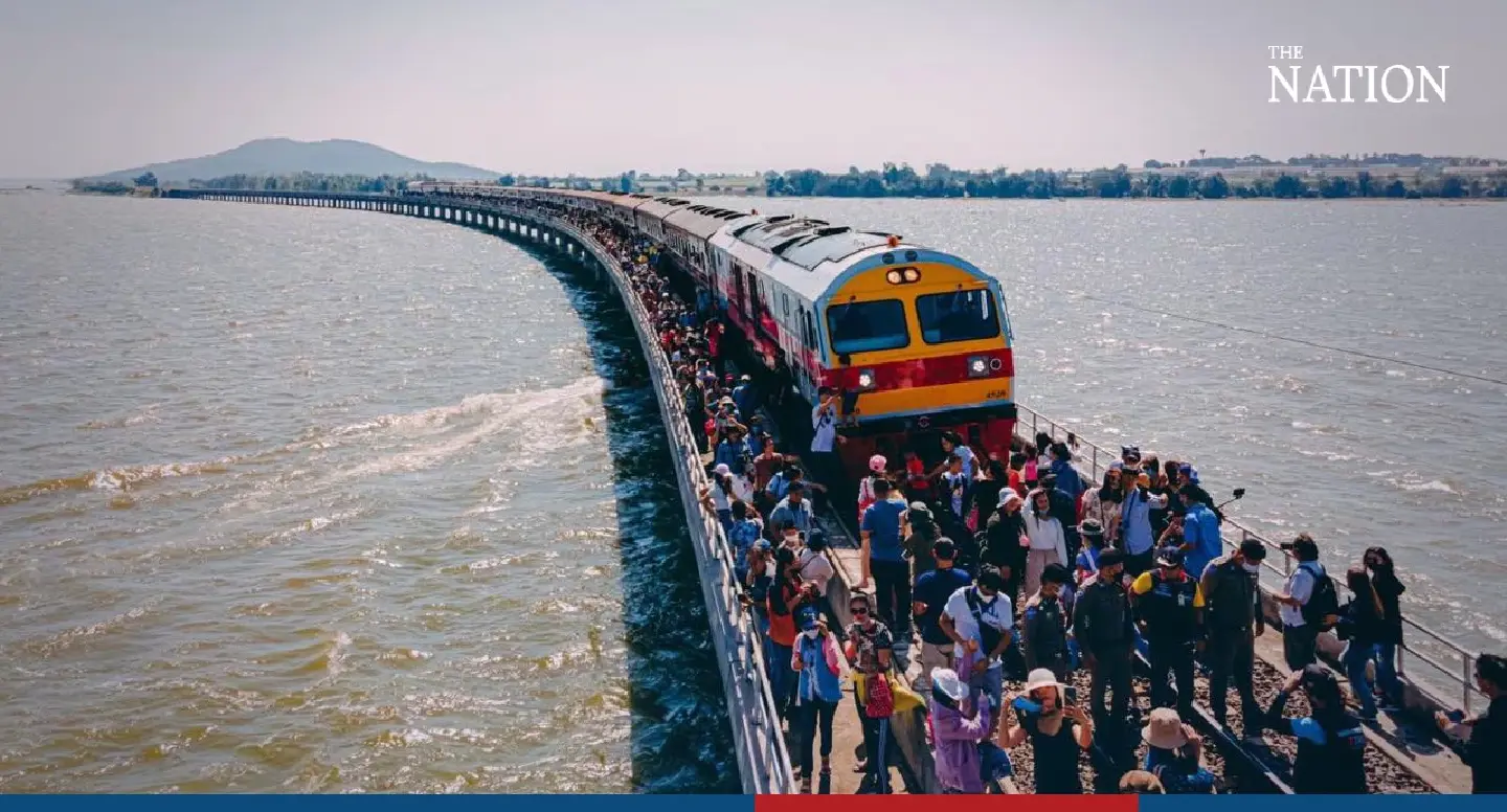 Popular ‘floating tourist train’ to Pasak Jolasid Dam returns next month Popular ‘floating tourist train’ to Pasak Jolasid Dam returns next month