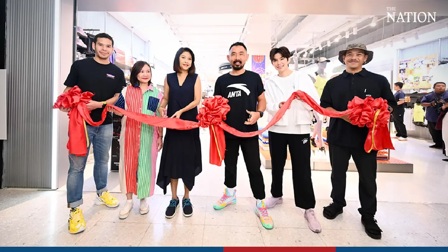 Chinese sportswear brand opens store in Bangkok’s CentralWorld shopping mall Chinese sportswear brand opens store in Bangkok’s CentralWorld shopping mall