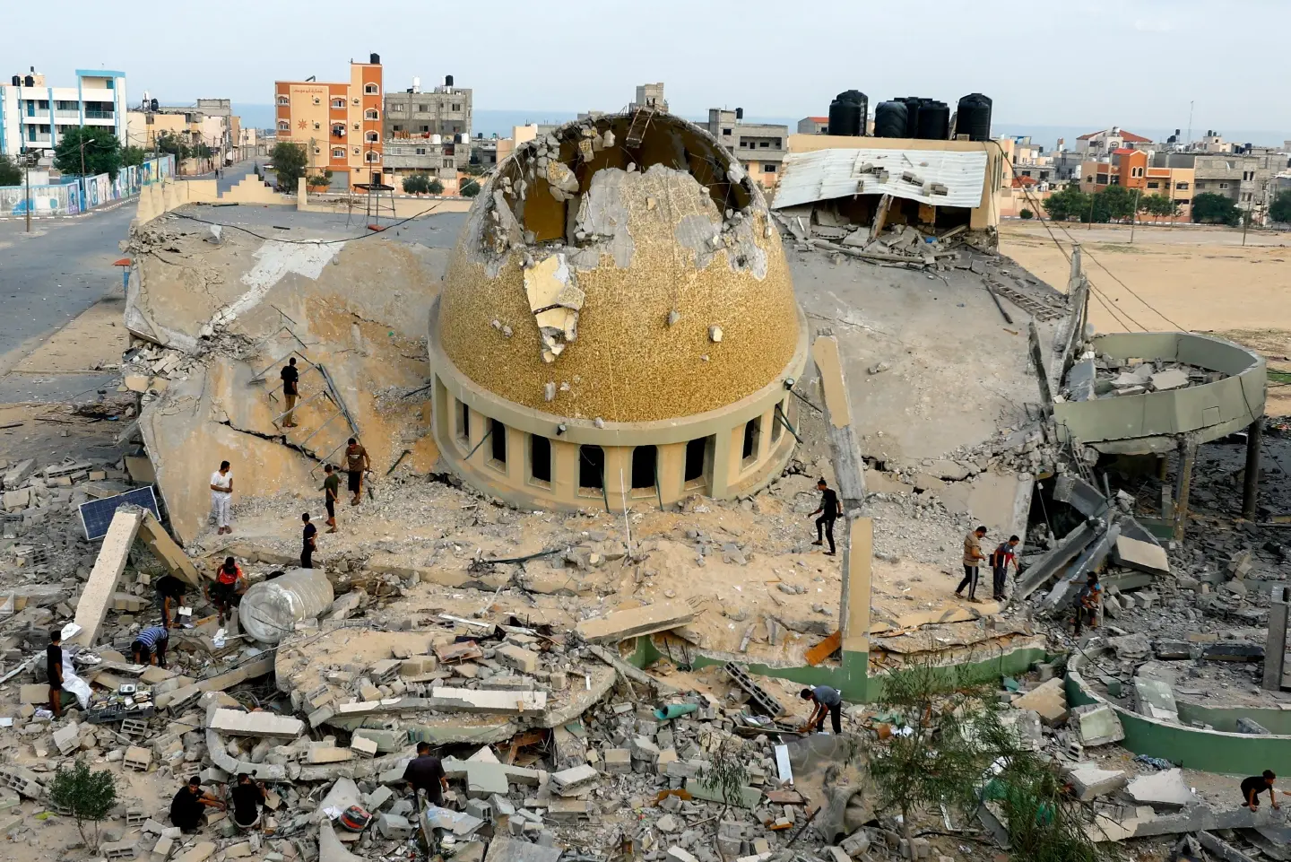 More than 1,000 dead after surprise Hamas attack and Israel’s response More than 1,000 dead after surprise Hamas attack and Israel’s response