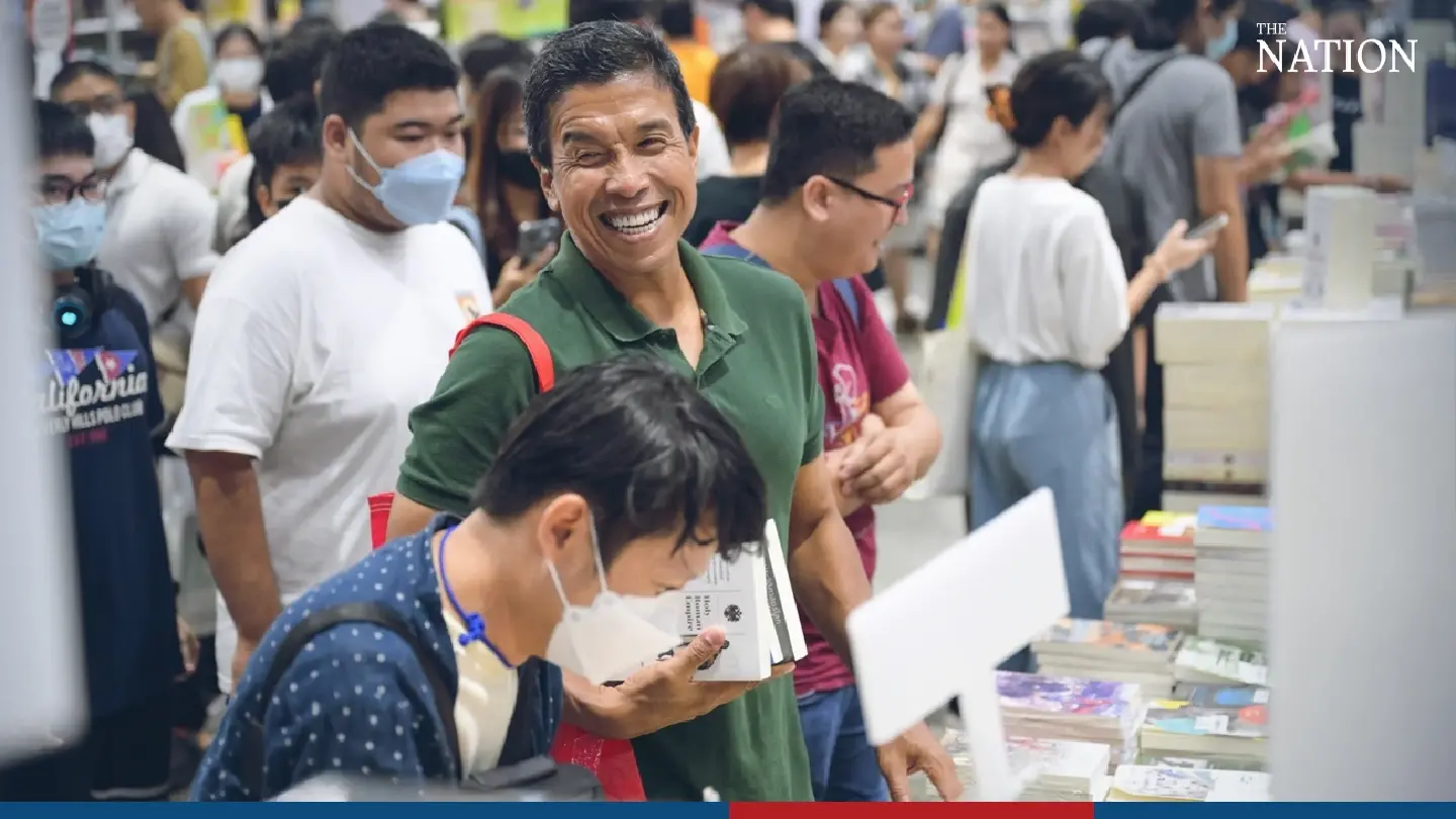 Bangkok governor urges people to start reading Bangkok governor urges people to start reading