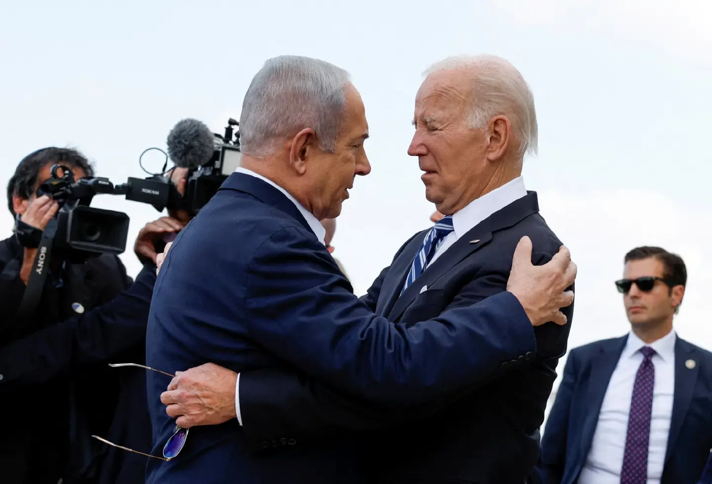 Biden pledges solidarity with Israel and suggests ‘other team’ to blame for Gaza hospital blast Biden pledges solidarity with Israel and suggests ‘other team’ to blame for Gaza hospital blast