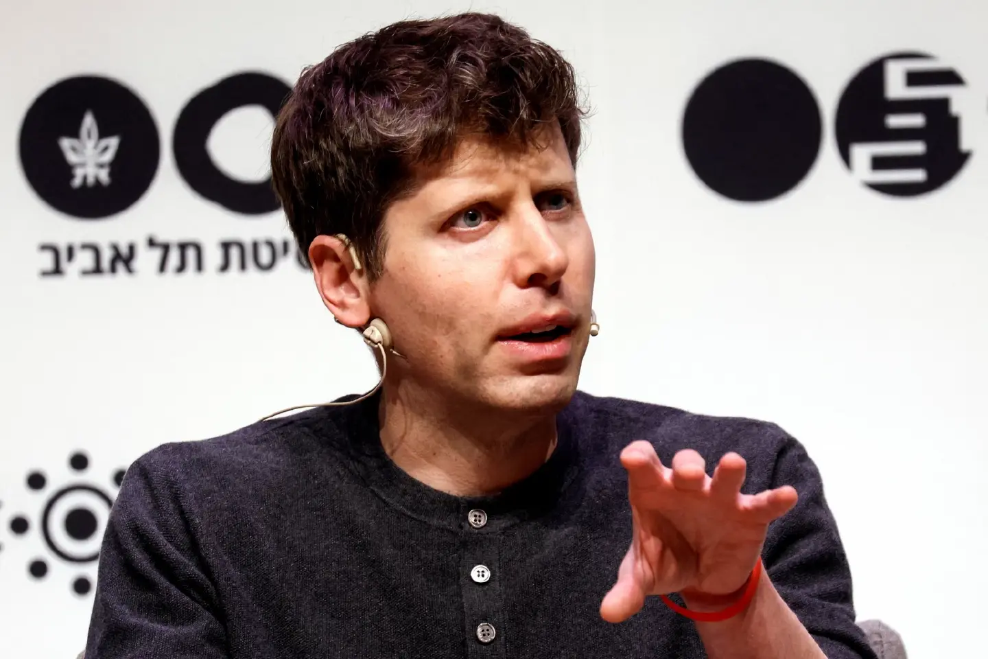 ChatGPT-maker OpenAI fires CEO Sam Altman, the face of the AI boom ChatGPT-maker OpenAI fires CEO Sam Altman, the face of the AI boom