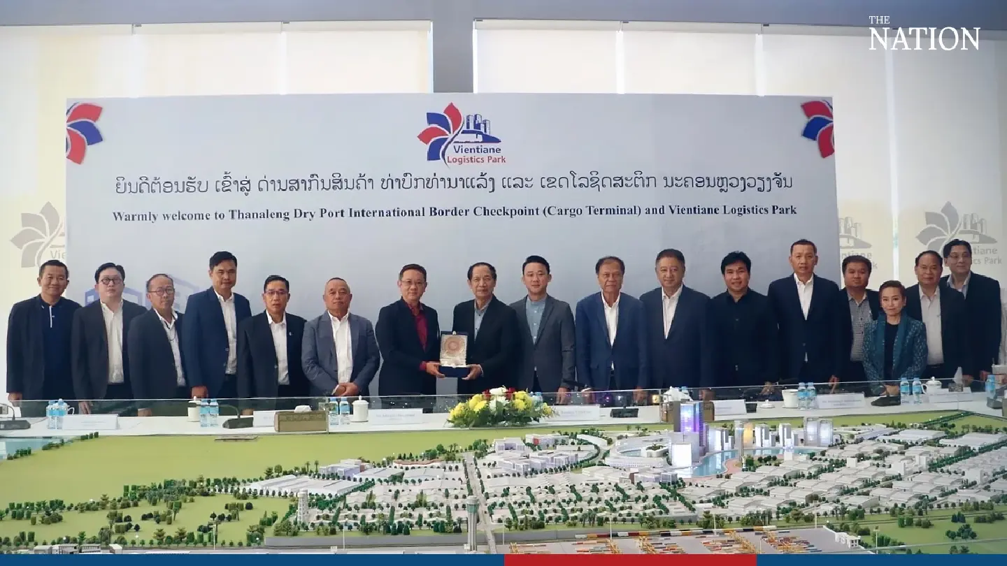 Businesses laud new hours, push for similar extension on Thai side Businesses laud new hours, push for similar extension on Thai side