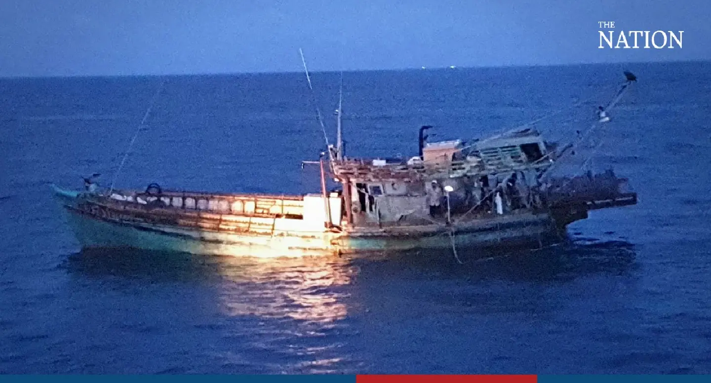 Navy rejects claims of 100 Vietnamese boats trawling Thai waters Navy rejects claims of 100 Vietnamese boats trawling Thai waters