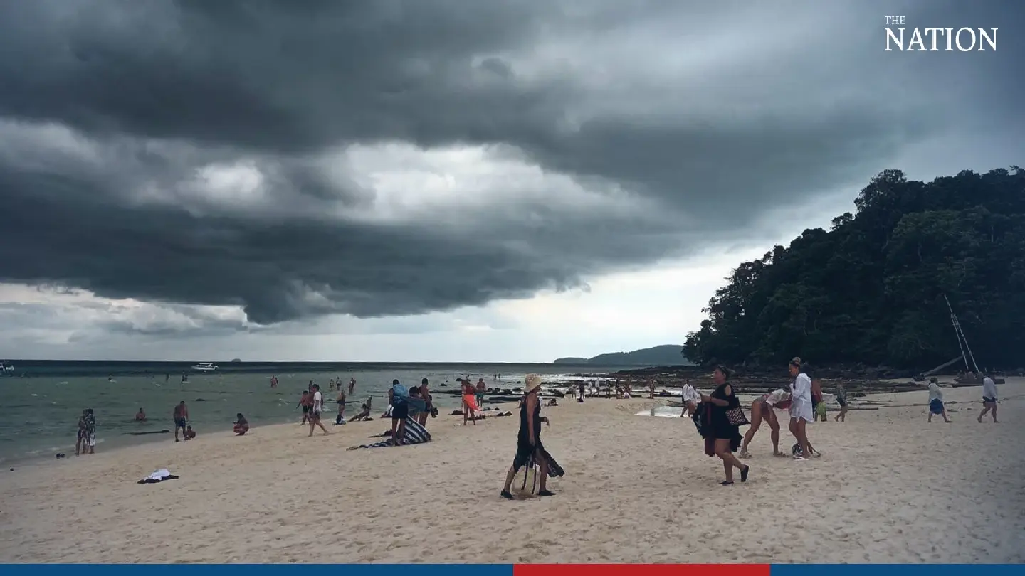Marine Park in Krabi warns tourists of rough seas, big waves
