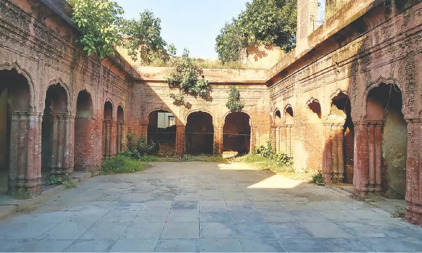 Heritage: A Legacy in ruins Heritage: A Legacy in ruins