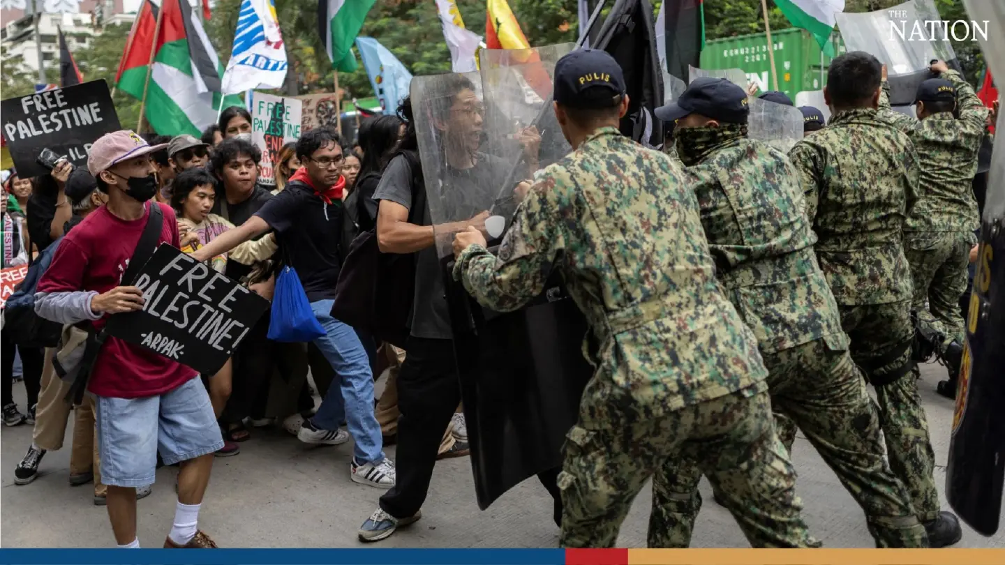 Pro-Palestinian activists clash with police in Philippines Pro-Palestinian activists clash with police in Philippines
