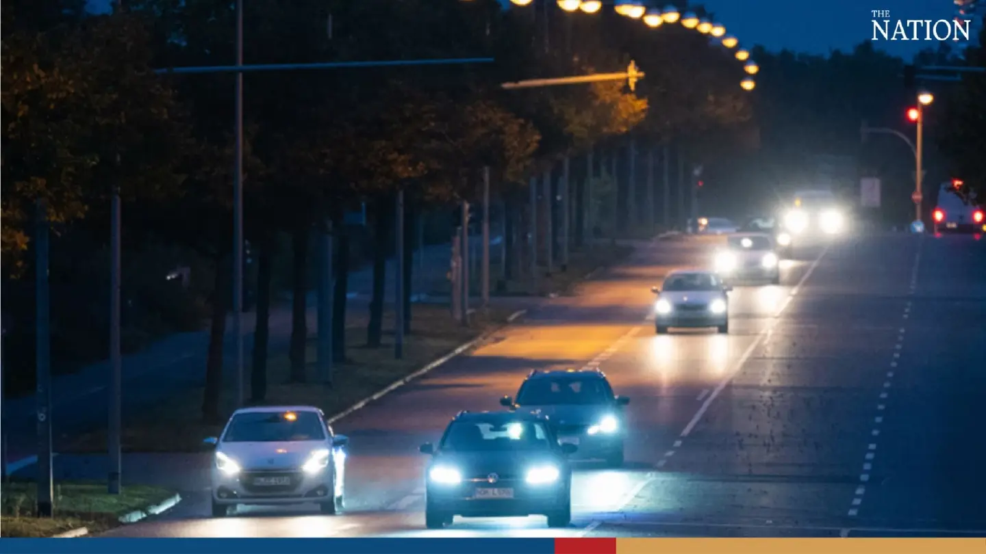Driving behaviours to save money and maximize efficiency Driving behaviours to save money and maximize efficiency