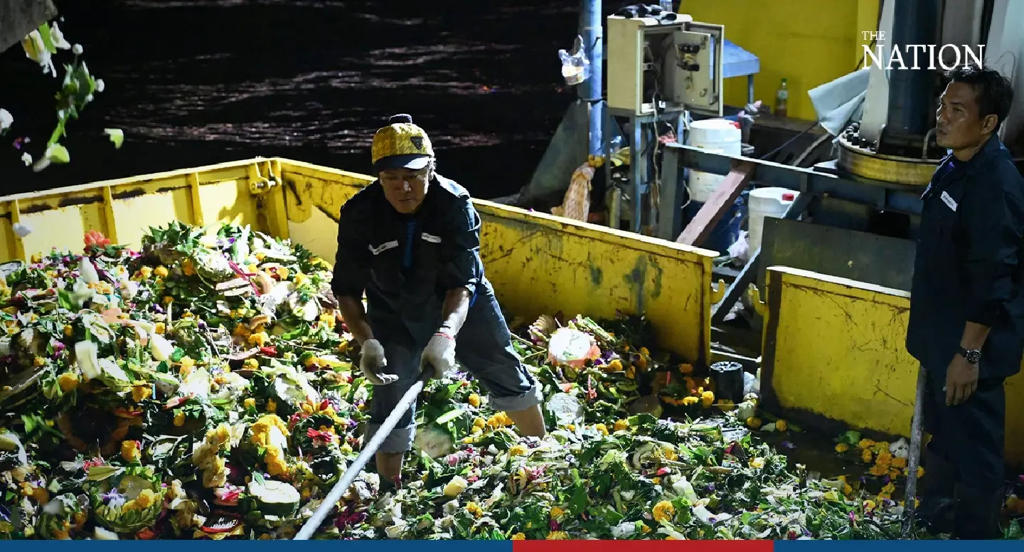 Nearly 640,000 krathongs, mostly biodegradable, floated in Bangkok