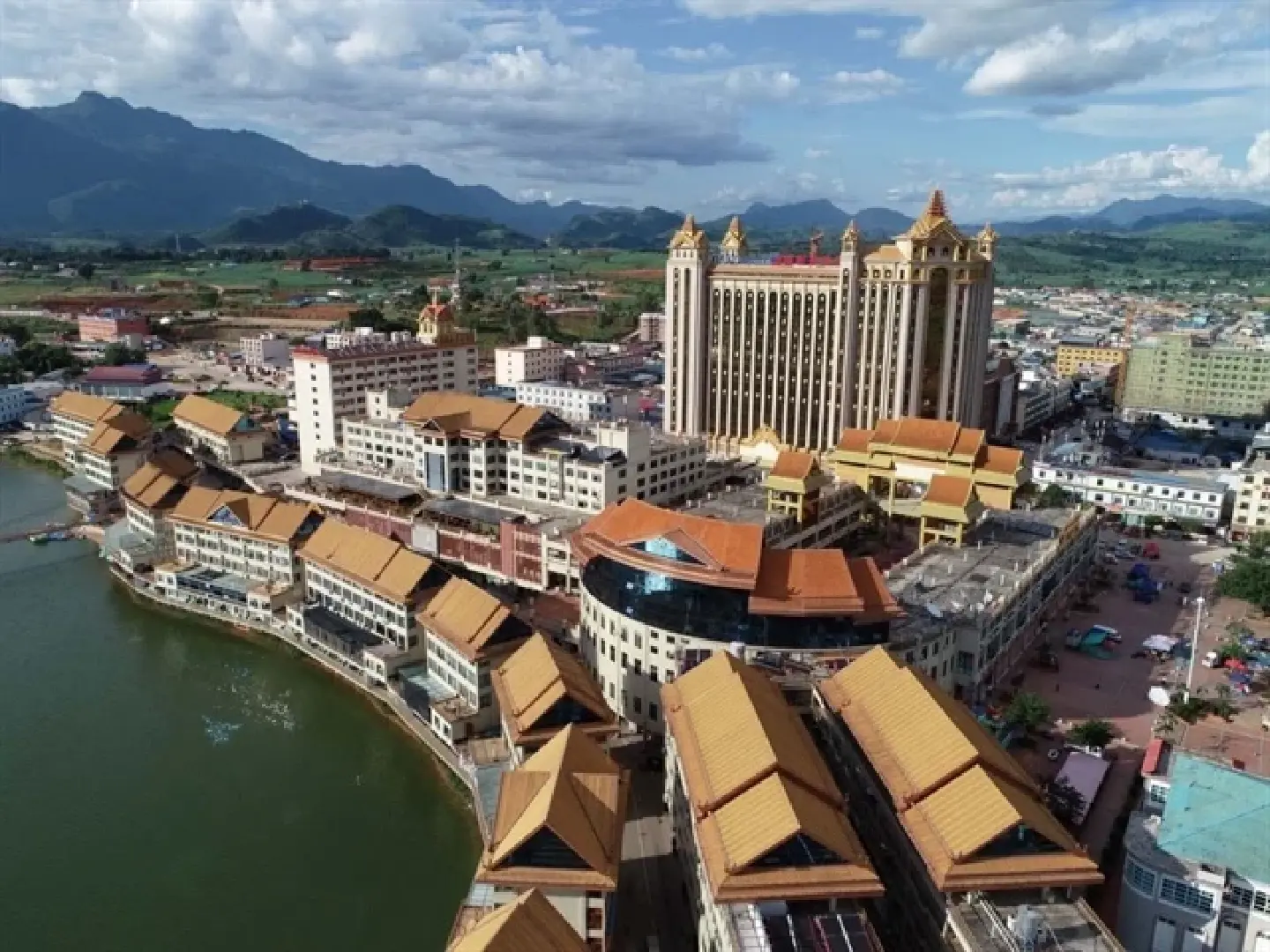 Over 700 Vietnamese rescued from scam casinos, stranded in Myanmar conflict Over 700 Vietnamese rescued from scam casinos, stranded in Myanmar conflict