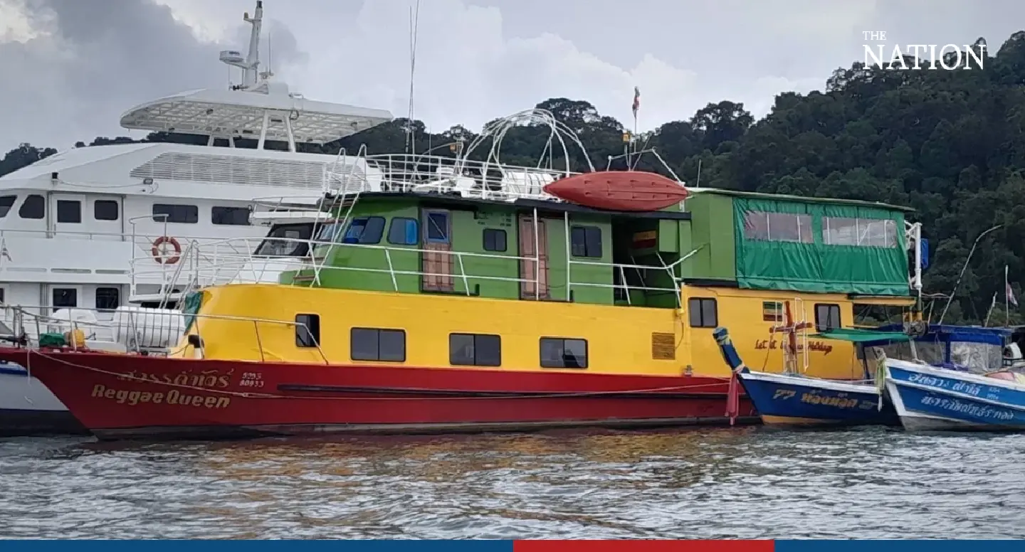 Scuba diving boat sinks near Phang Nga, 2 passengers still missing