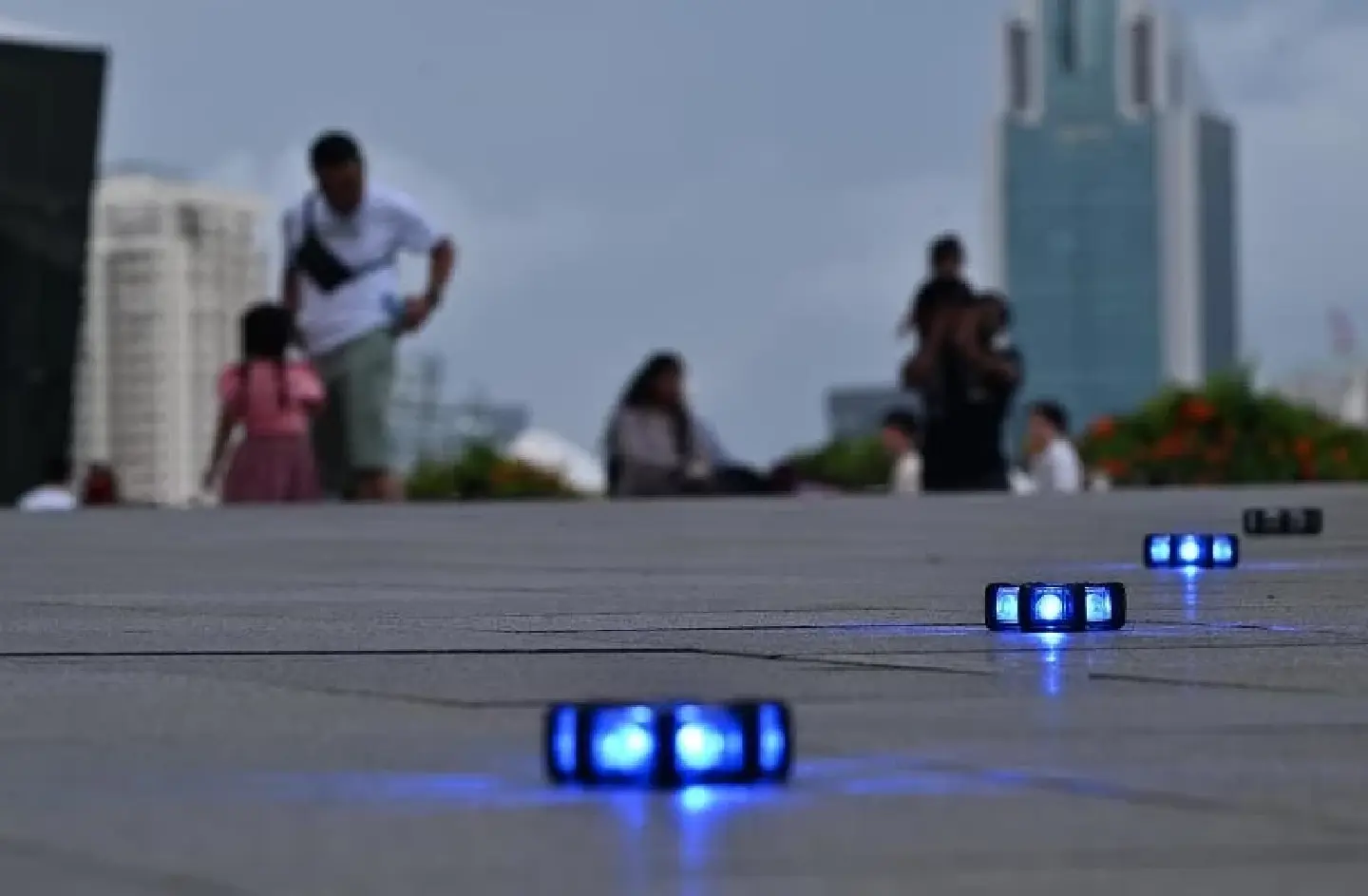 Singapore to Illuminate Marina Bay for New Year's Eve with Crowd Management Lights Singapore to Illuminate Marina Bay for New Year's Eve with Crowd Management Lights