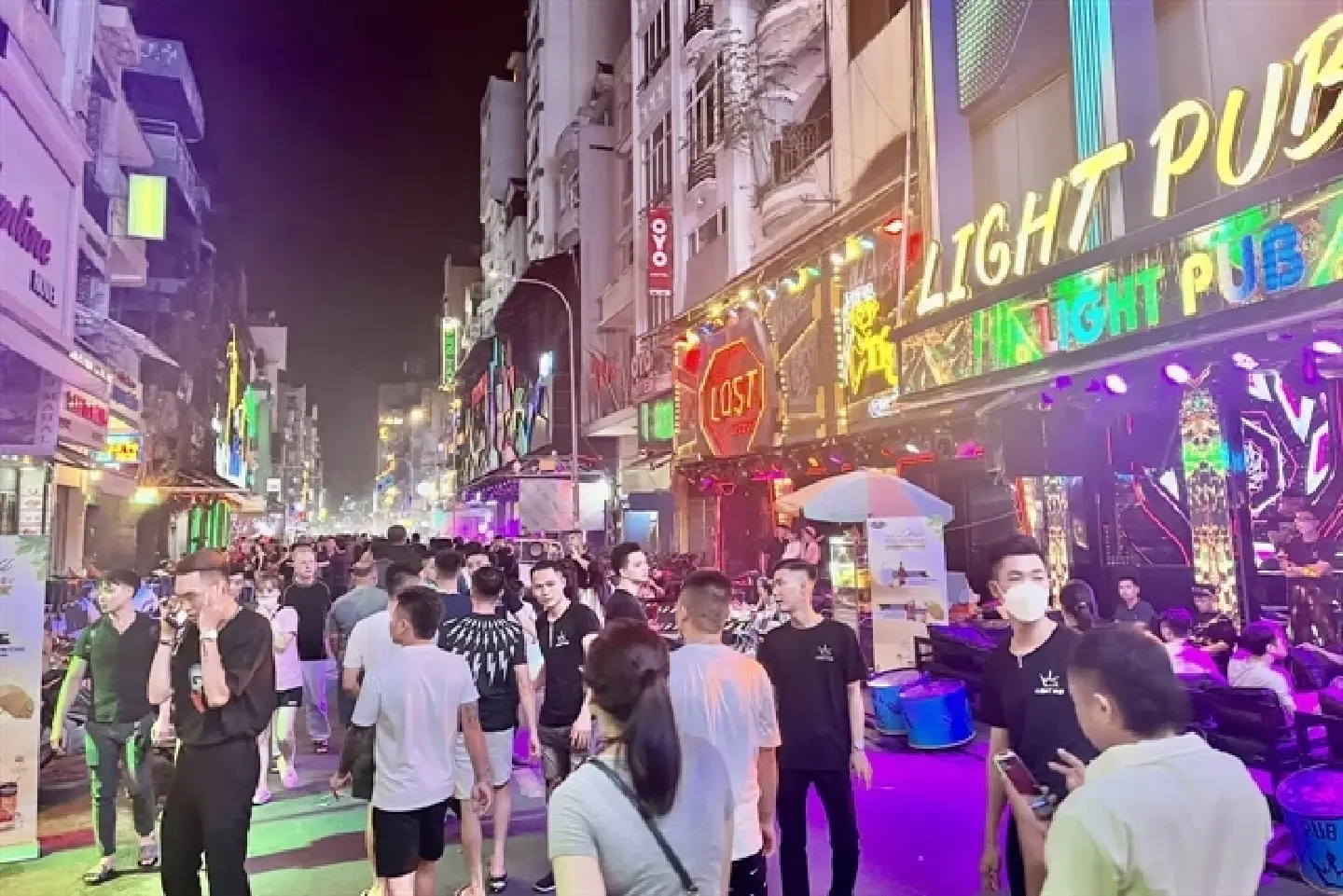 HCM City introduces night tour to attract tourists HCM City introduces night tour to attract tourists