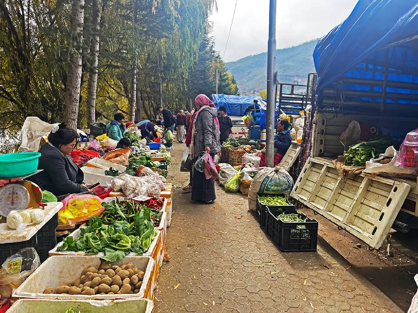 The bustling Bolero market in Bhutan