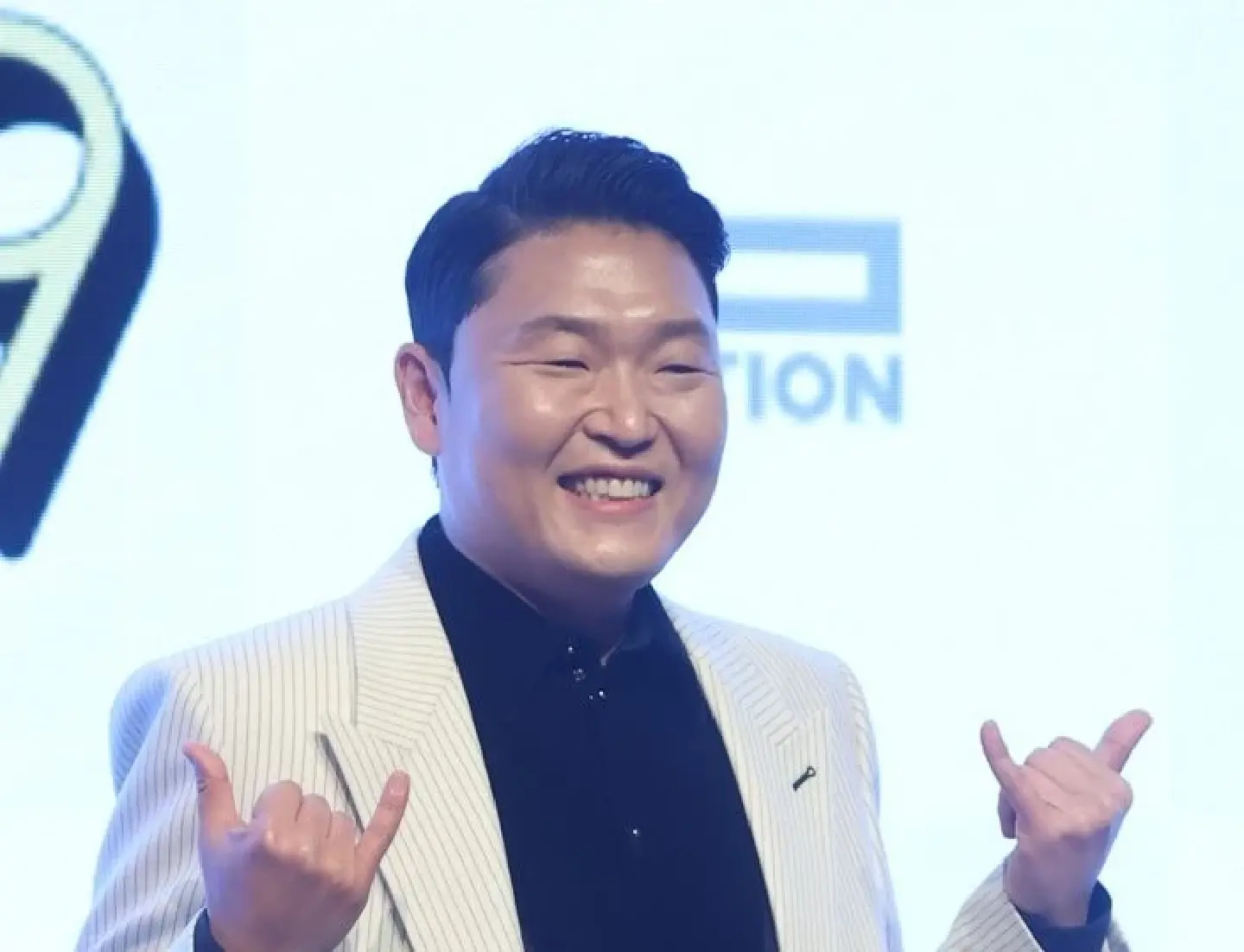 Psy's 'Gangnam Style' tops 5 billion YouTube views Psy's 'Gangnam Style' tops 5 billion YouTube views