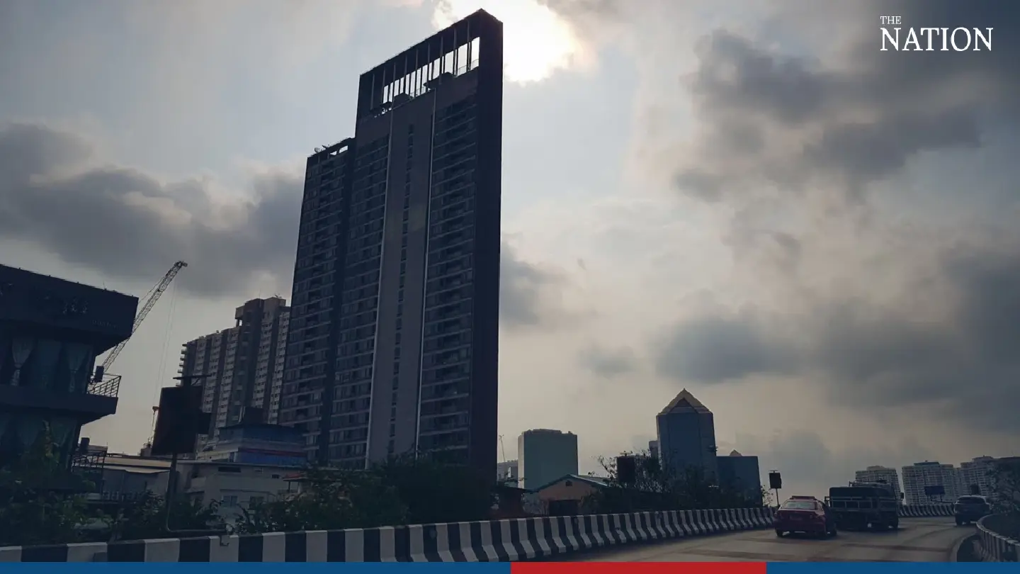 PM2.5 pollution exceeds health standard in much of Bangkok PM2.5 pollution exceeds health standard in much of Bangkok