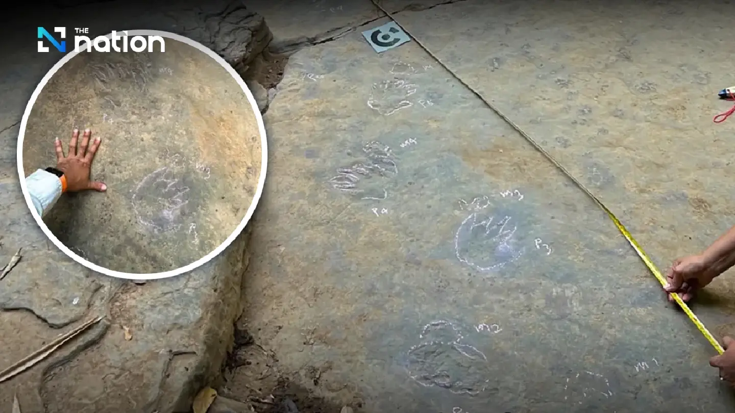 Dinosaur footprints over 225 million years old discovered in Thailand Dinosaur footprints over 225 million years old discovered in Thailand