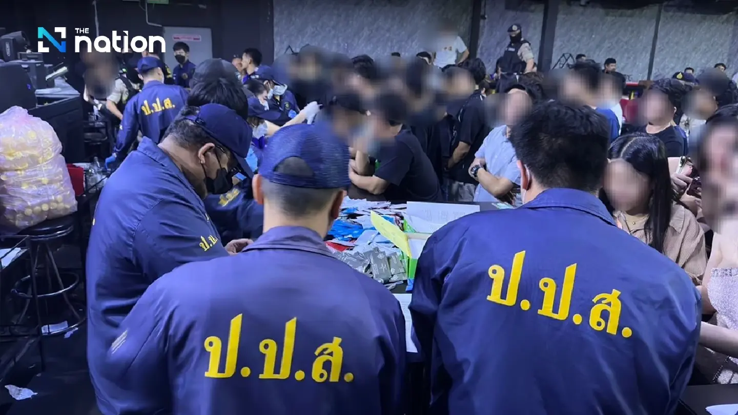 Interior minister leads raid on Samut Sakhon ‘drug den’, owner arrested Interior minister leads raid on Samut Sakhon ‘drug den’, owner arrested