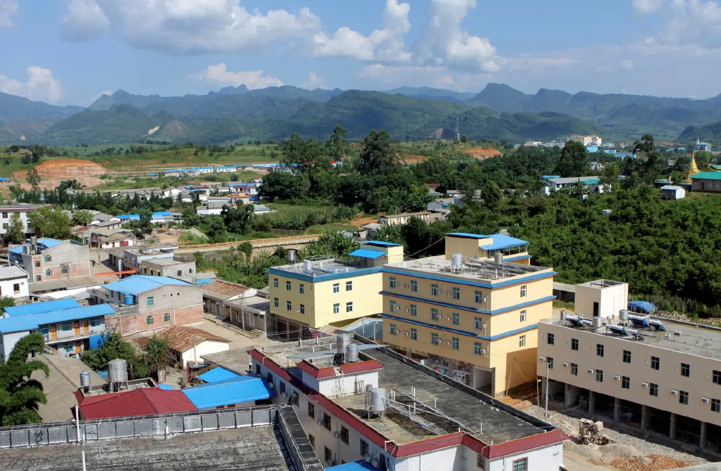 Myanmar confirms ethnic alliance seizes key city on China border