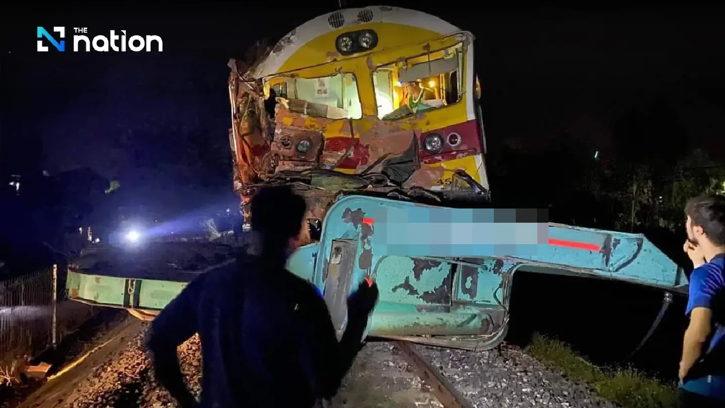 1 killed, 4 injured as train rams into truck at railroad crossing 1 killed, 4 injured as train rams into truck at railroad crossing
